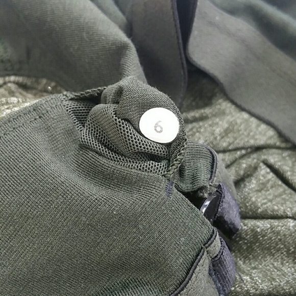 Lululemon Amala Tank size 6 - Picture 6 of 8